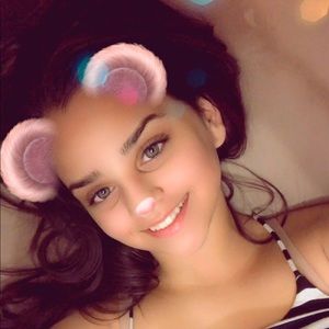 Meet your Posher, Gabriela